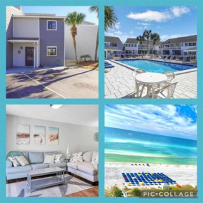 Updated Townhome w/pool, Walk to the beach(3-5min)